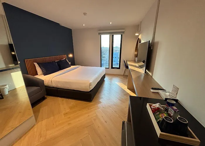 De Botan Bangna Hotel 3*