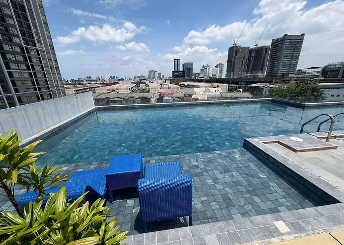 De Botan Bangna Hotel 3*