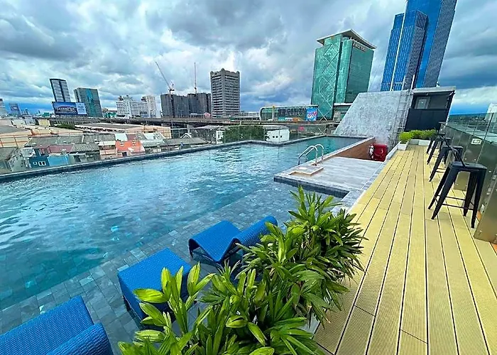 De Botan Bangna Hotel 3*